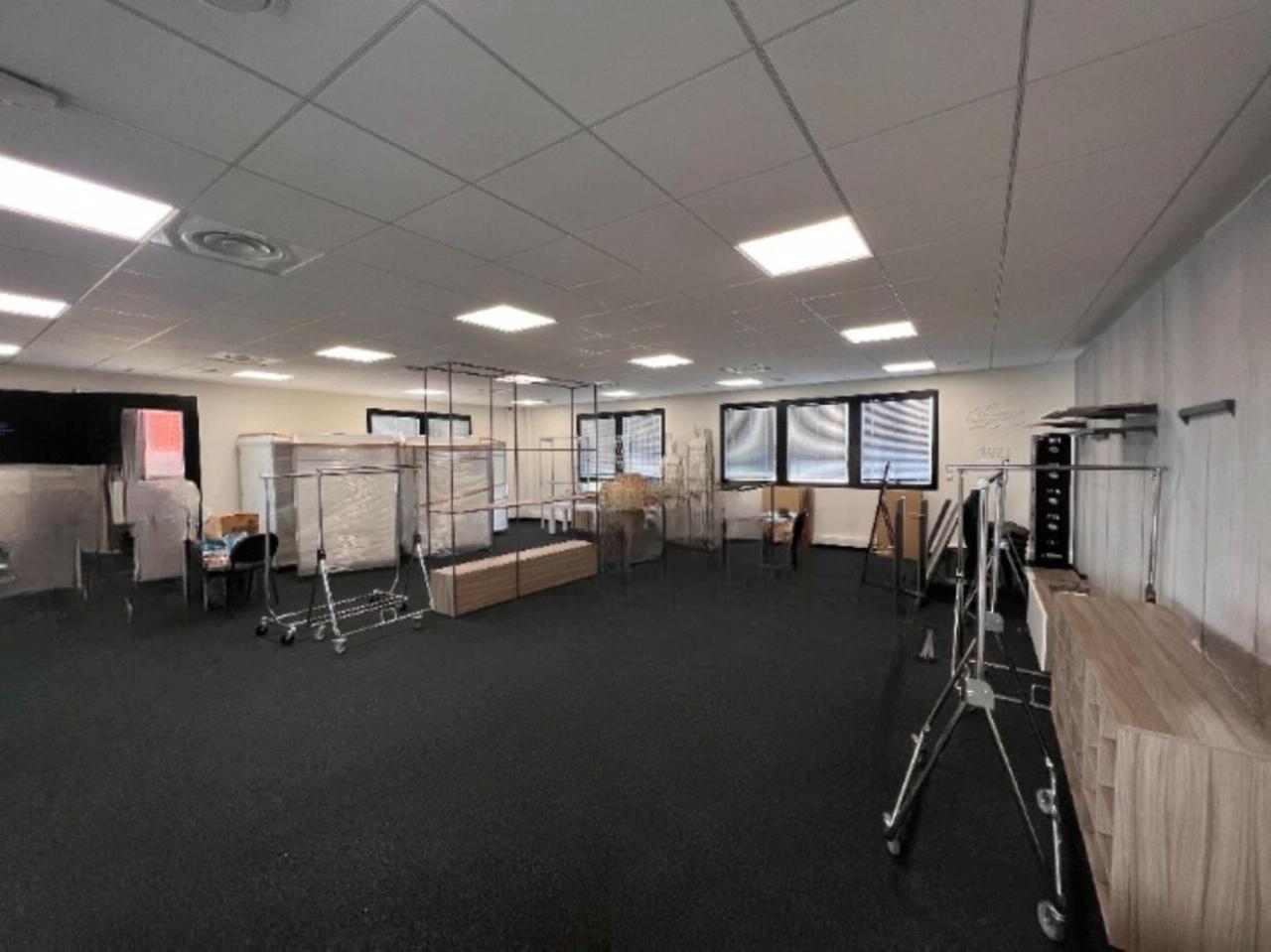Bureau Saint-Priest 384m² Location bureau Saint-Priest Rhône OLBUR2201032 3